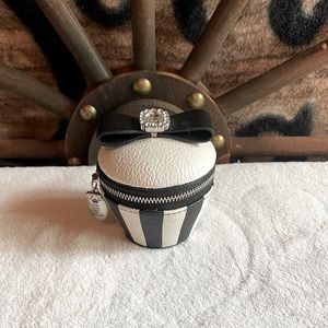 Brighton My Flat In London Cupcake Coin Purse